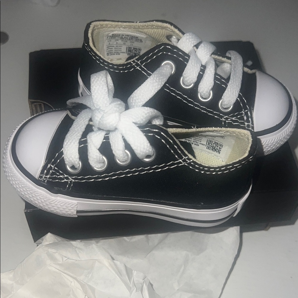 Converse Kids Black and White Sneakers brand new